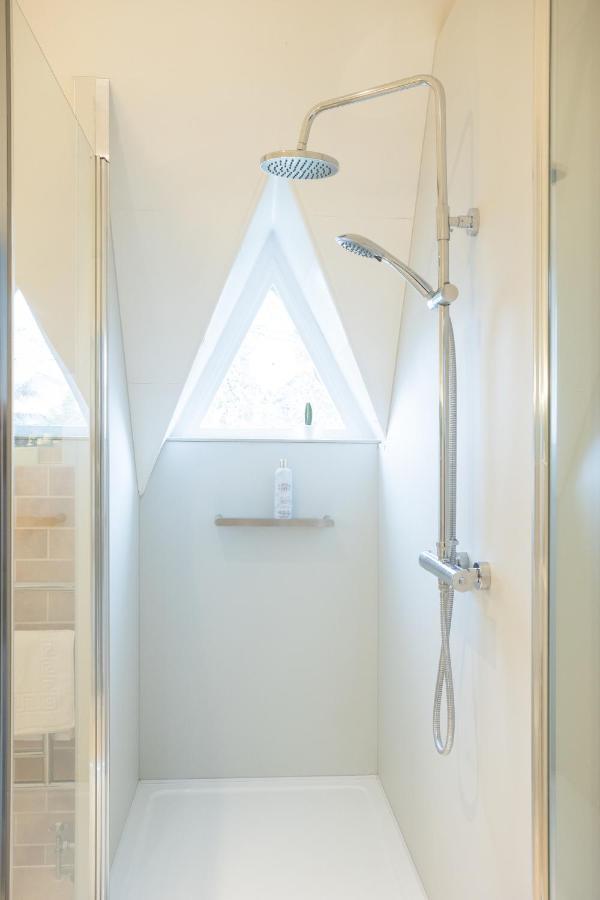 Ferienwohnung Spacious 3Br Victorian Cheltenham Loft Flat In Cotswolds - Free Parking Exterior foto